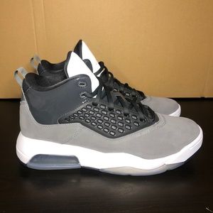 Air Jordan maxin 200 basketball sneaker size 10